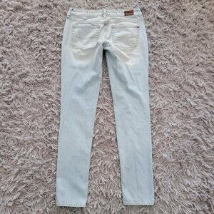 Bullhead Light Wash Skinny Jean